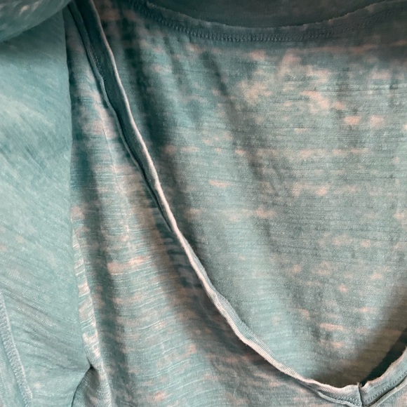 Free People We The Free lagenlook top with cutout back NWT - Picture 8 of 9